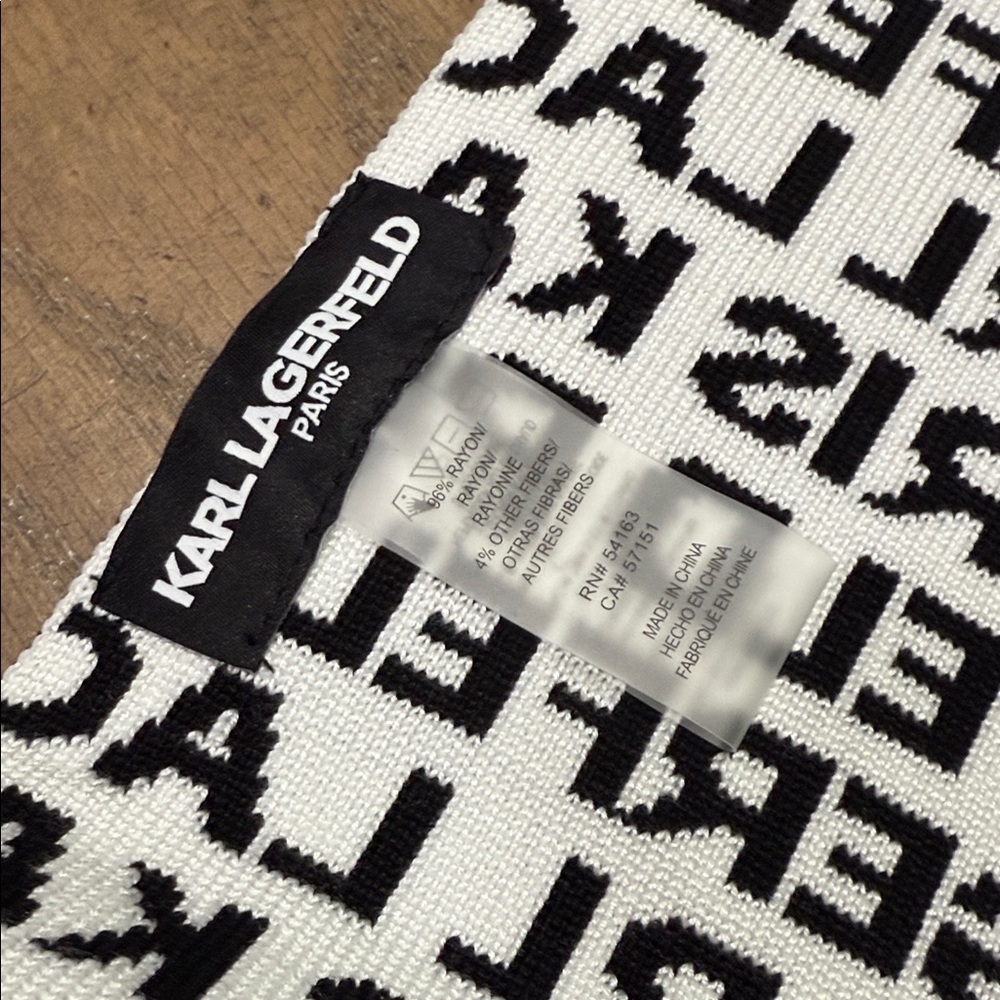 PRICE IS FIRM - Karl Lagerfeld Monochrome Logo Scarf Wrap - Picture 6 of 6